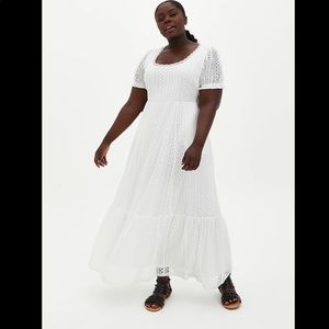 TORRID 1x 14-16 White Lace Maxi Dress Plus Size
